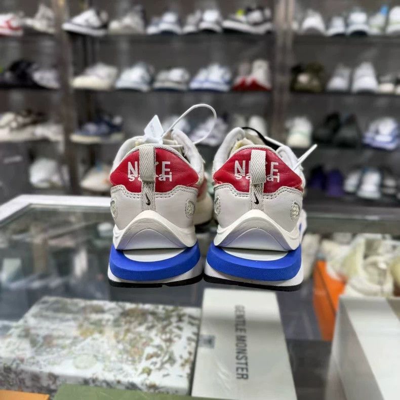 Sacai Sacai Nike Sneakers in Gray and White Size US 7 / IT 37 - 6 Thumbnail