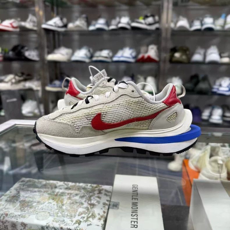 Sacai Sacai Nike Sneakers in Gray and White Size US 7 / IT 37 - 5 Thumbnail
