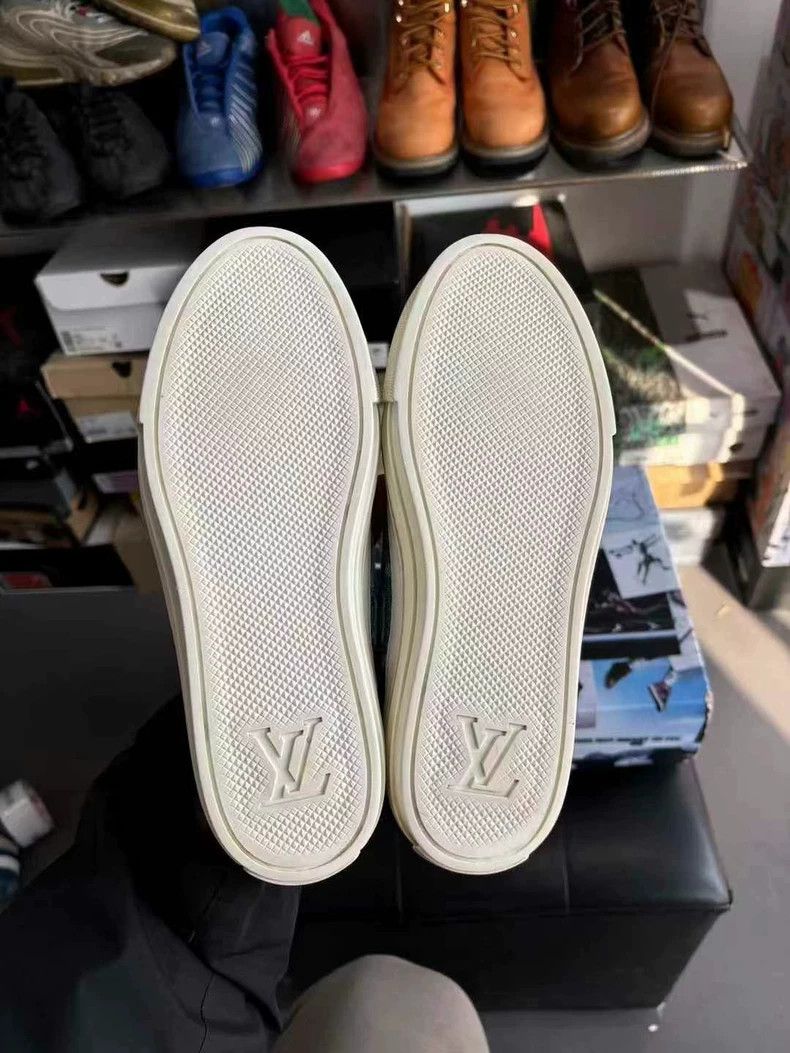 Louis Vuitton Louis Vuitton Stylish Low-top Sneakers for Women Size US 7 / IT 37 - 6 Thumbnail