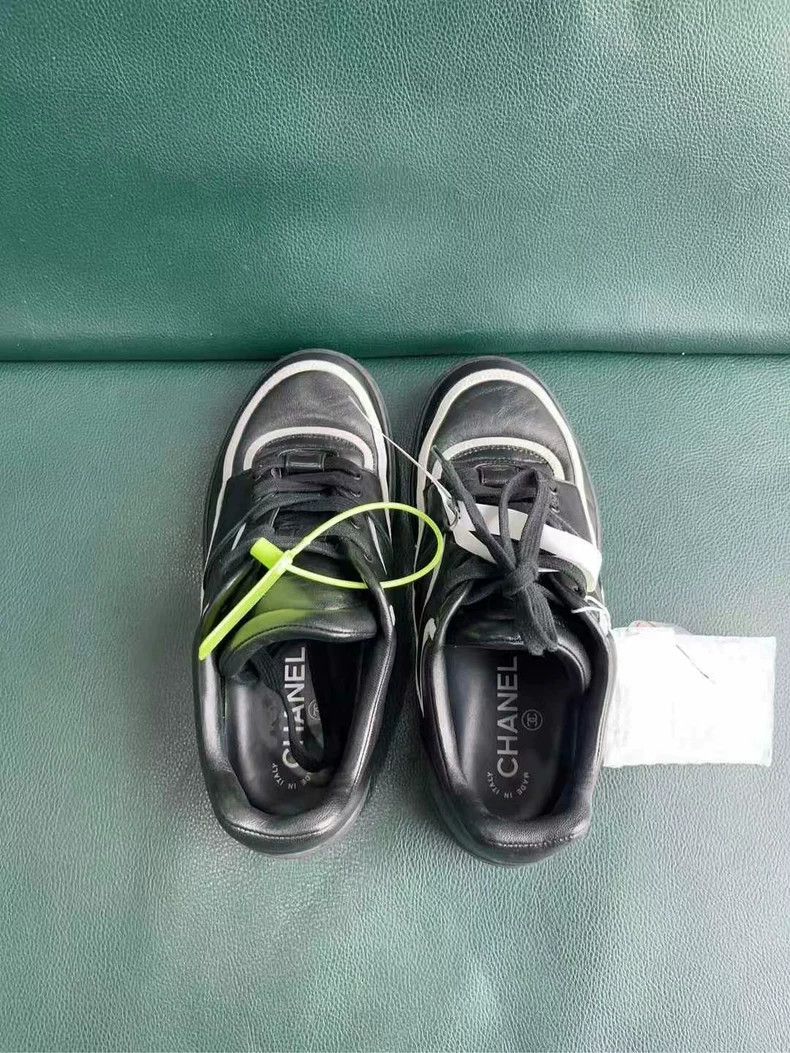 Chanel Chanel Black Gold Sneakers Size 36 Size US 6 / IT 36 - 3 Thumbnail