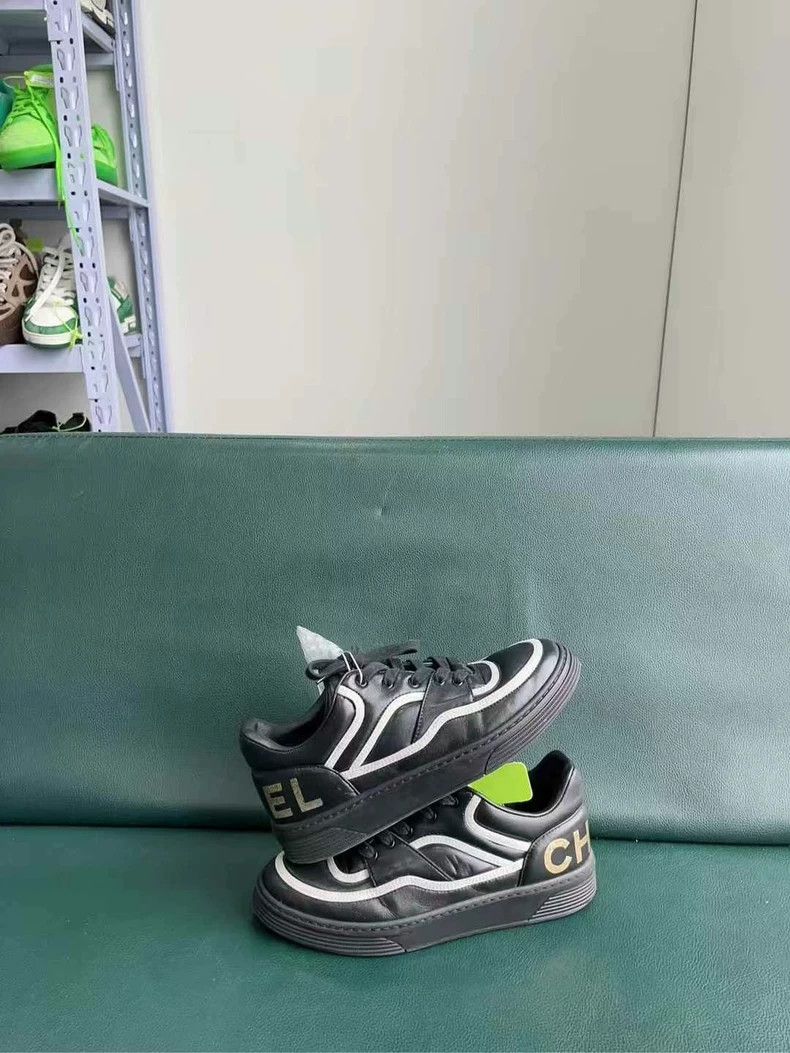 Chanel Chanel Black Gold Sneakers Size 36 Size US 6 / IT 36 - 5 Thumbnail