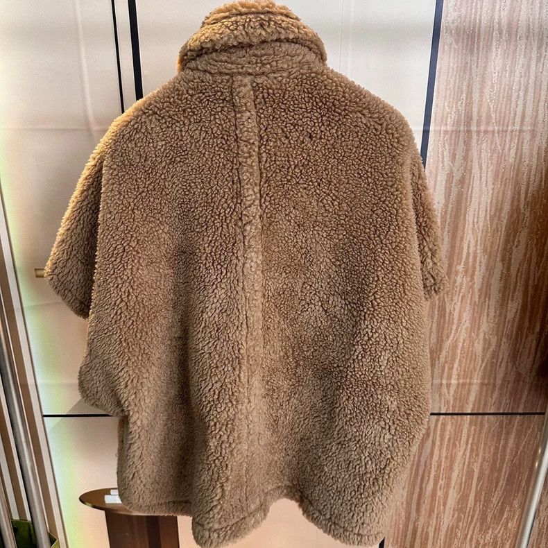 Max Mara Maxmara Teddy Cape Coat in Camel Color Size ONE SIZE - 2 Thumbnail