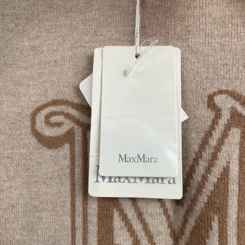 Max Mara MaxMara Classic M Logo Loose Cashmere Sweater Size XS / US 0-2 / IT 36-38 - 3 Thumbnail
