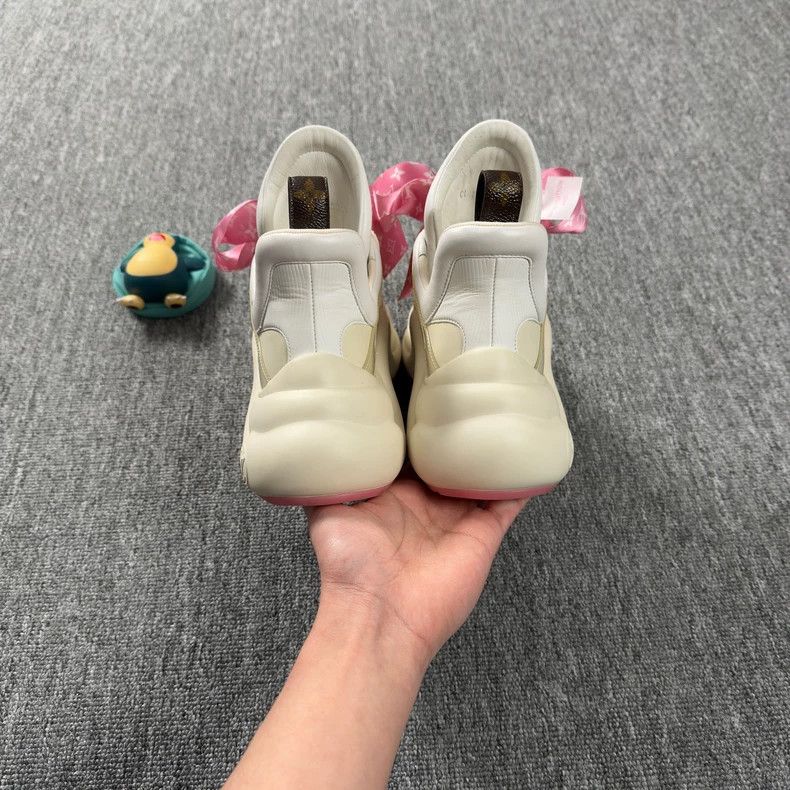 Louis Vuitton LV Archlight1.0 Sneakers Pink and White Size US 8 / IT 38 - 3 Thumbnail