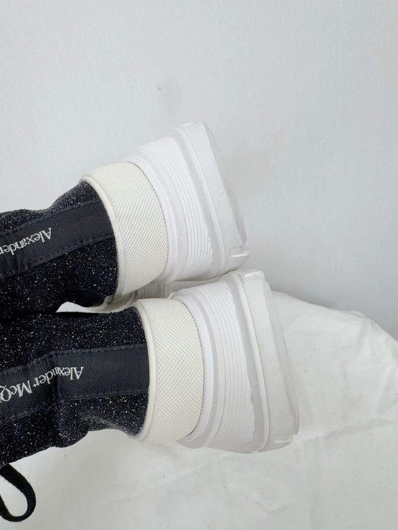 Alexander McQueen Alexander McQueen High-Top Sneakers Size 35.5 Size US 5 / IT 35 - 6 Thumbnail