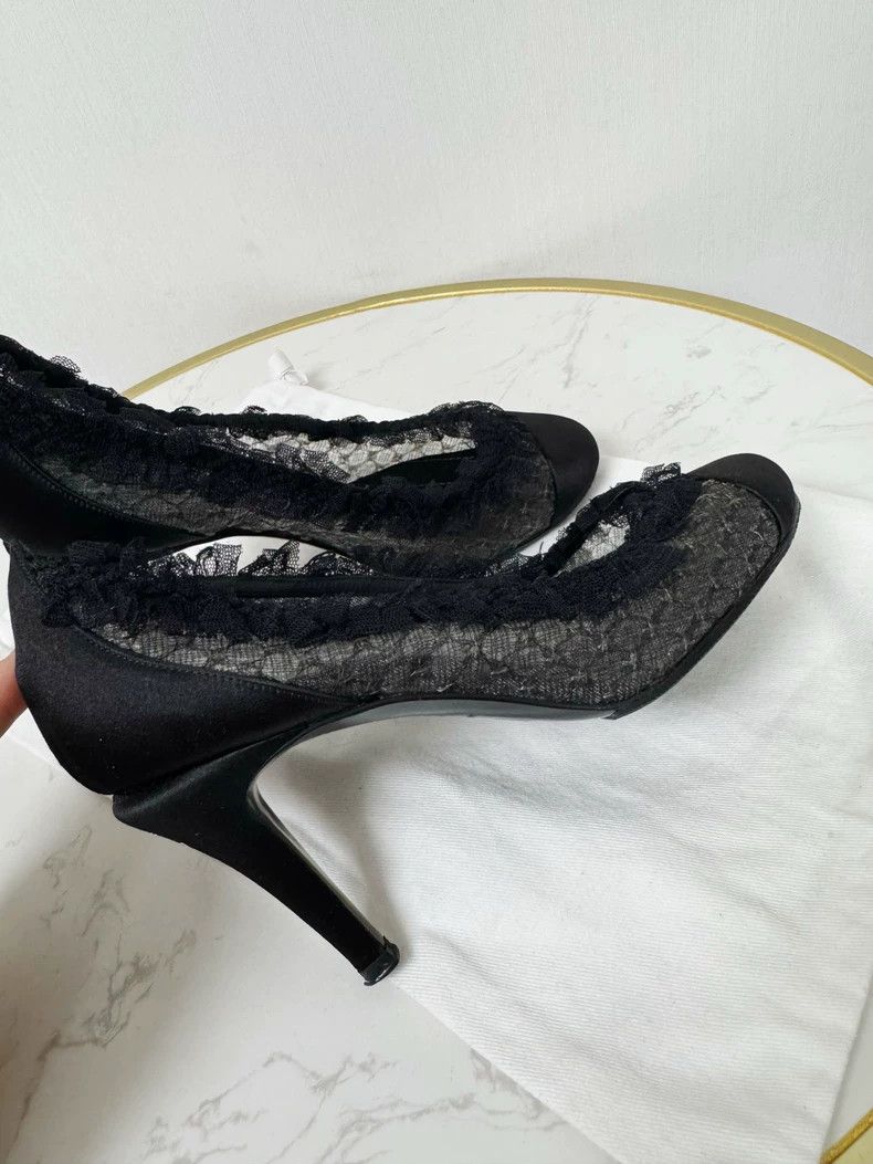 Chanel Chanel Lace High Heels in Size 34.5 Size US 4 / IT 34 - 4 Thumbnail