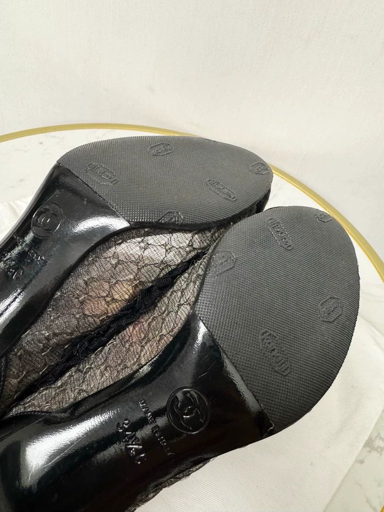 Chanel Chanel Lace High Heels in Size 34.5 Size US 4 / IT 34 - 7 Thumbnail
