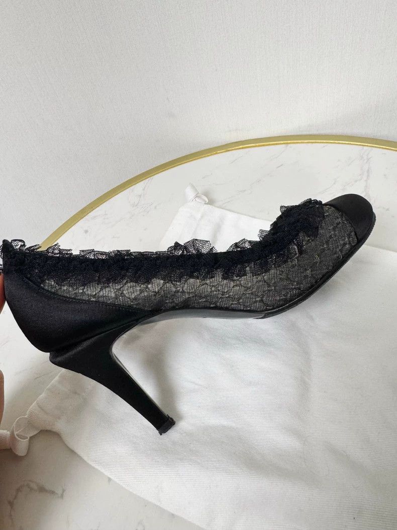 Chanel Chanel Lace High Heels in Size 34.5 Size US 4 / IT 34 - 8 Thumbnail