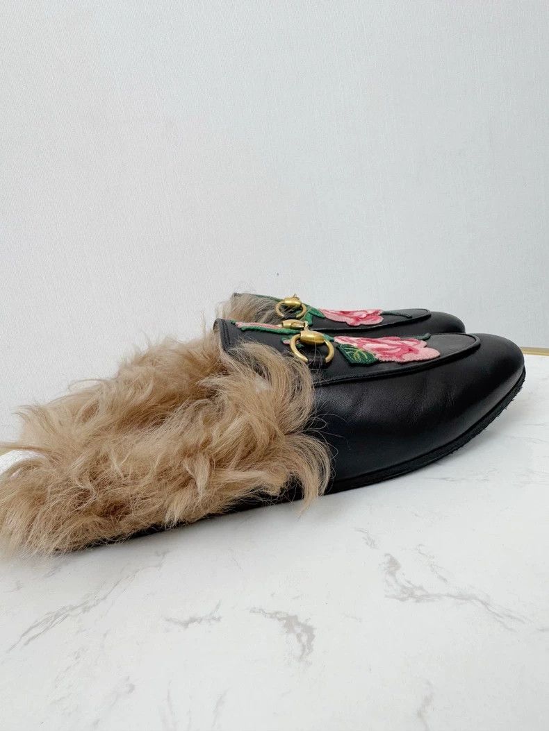 Gucci Gucci Floral Embroidered Fur Slides Size US 6 / IT 36 - 2 Thumbnail