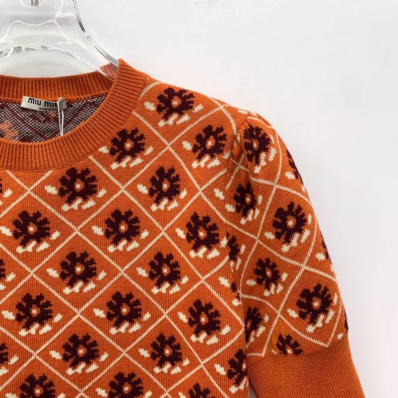 Miu Miu MiuMiu Orange Floral Knit Short Sleeve Sweater Size S / US 4 / IT 40 - 3 Thumbnail
