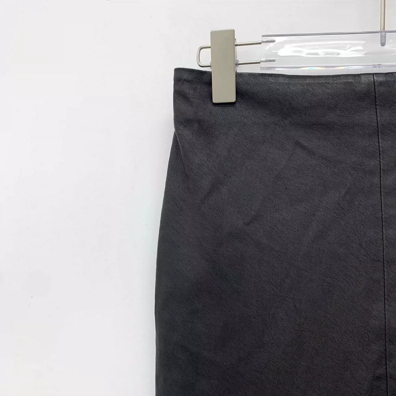 Brunello Cucinelli Brunello Cucinelli Black Leather Casual Skirt Size 40" / US 18 - 3 Thumbnail