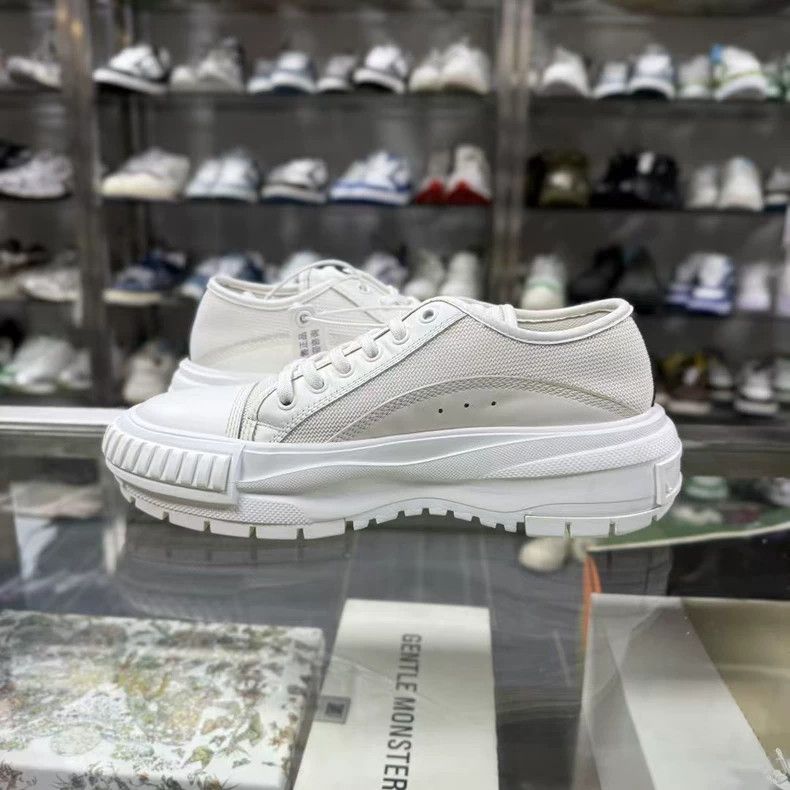 Louis Vuitton LOUIS VUITTON White Sneakers Size 38 Size US 8 / IT 38 - 5 Thumbnail