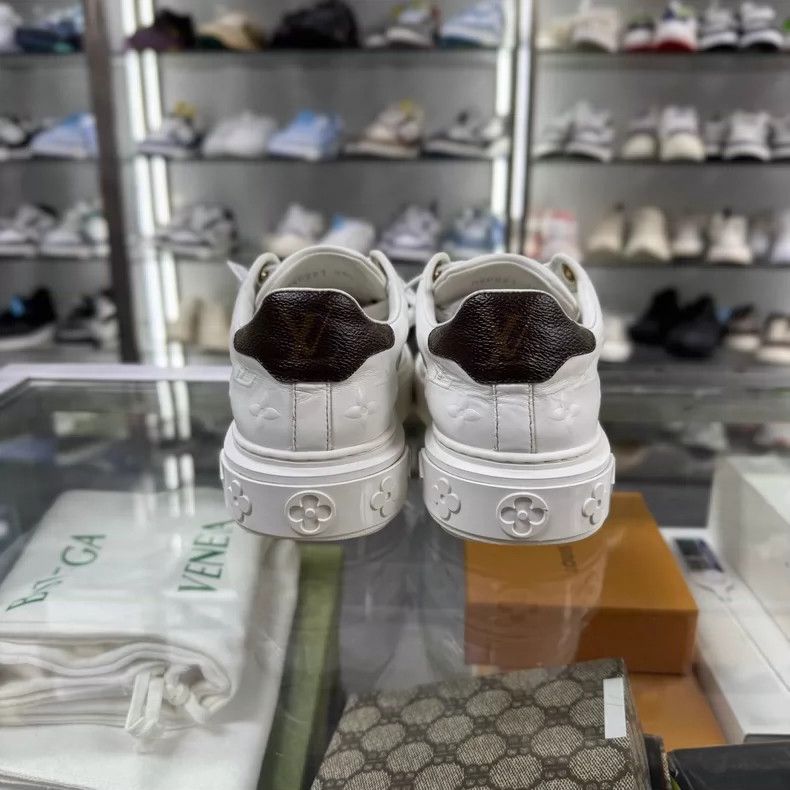 Louis Vuitton Louis Vuitton White Timr Out Sneakers Size US 6 / EU 39 - 6 Thumbnail
