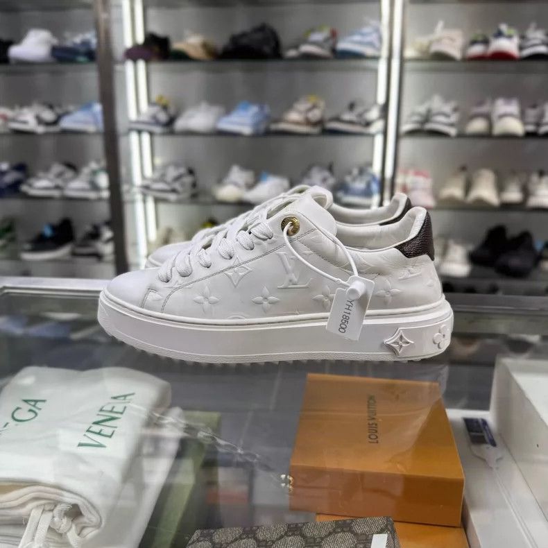 Louis Vuitton Louis Vuitton White Timr Out Sneakers Size US 6 / EU 39 - 3 Thumbnail
