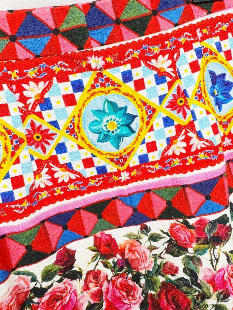 Dolce & Gabbana DG Dolce & Gabbana Floral Print Skirt Size 42" / US 20 - 2 Thumbnail