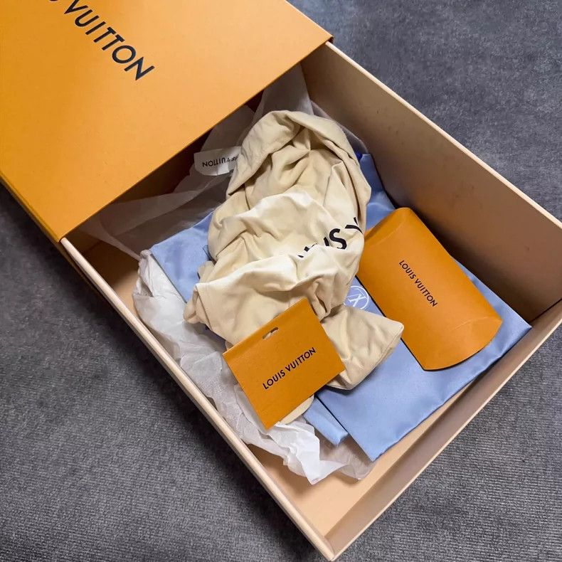 Louis Vuitton Louis Vuitton Macaron Color Sneakers Size 36 Size US 6 / IT 36 - 7 Thumbnail