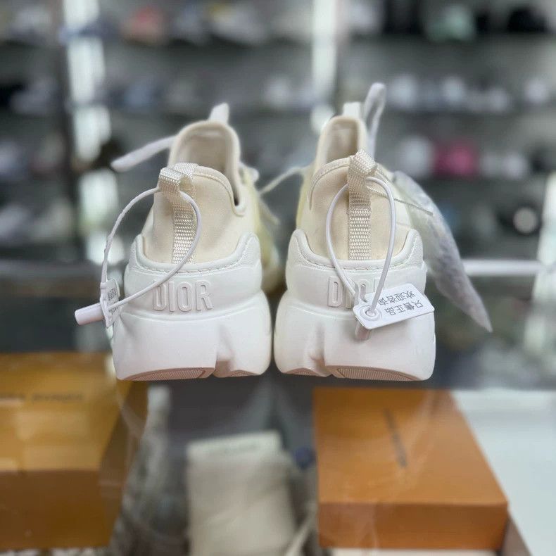 Dior Dior Dad Sneakers in White Size 37 Size US 6 / EU 39 - 6 Thumbnail