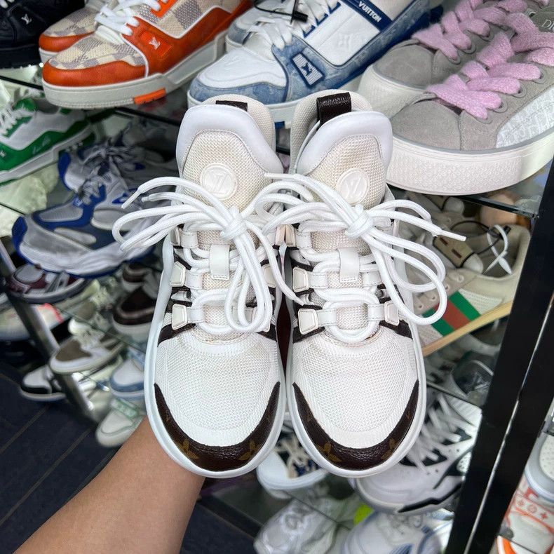 Louis Vuitton LV Archlight Dad Sneakers Size 35 Size US 5 / IT 35 - 6 Thumbnail