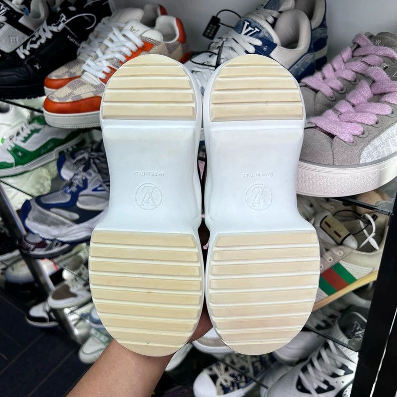 Louis Vuitton LV Archlight Dad Sneakers Size 35 Size US 5 / IT 35 - 7 Thumbnail