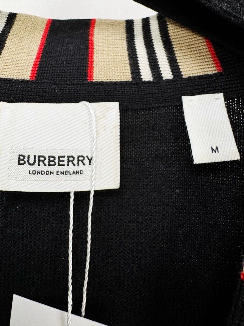 Burberry Burberry Cardigan with Striped Detailing Size M / US 6-8 / IT 42-44 - 2 Thumbnail