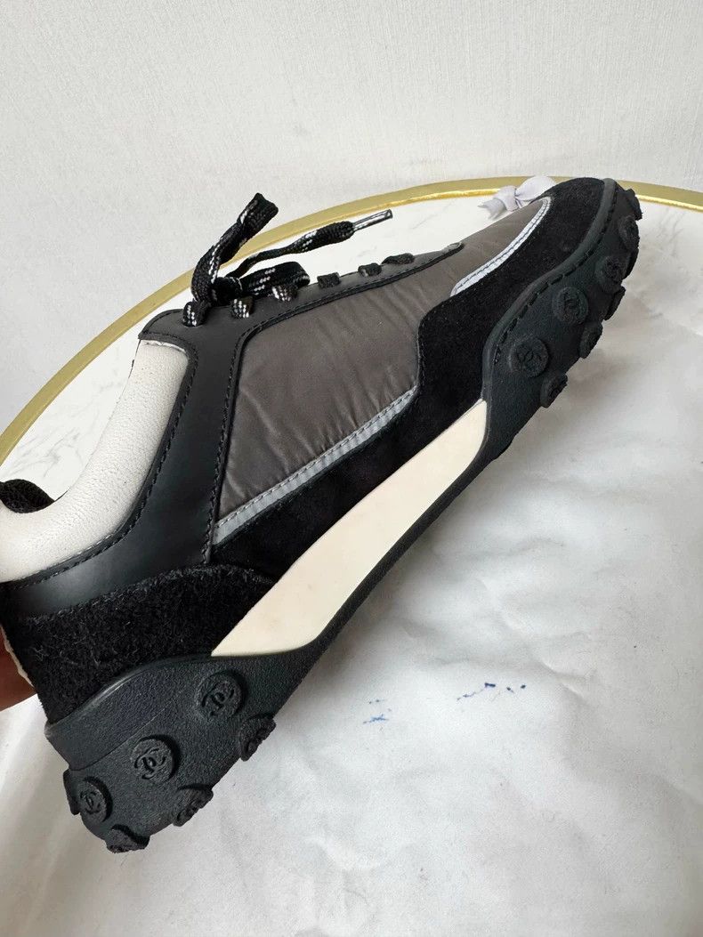 Chanel Chanel Sneakers Size 36.5, Worn 3 Times Size US 6 / IT 36 - 3 Thumbnail