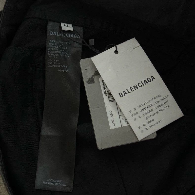 Balenciaga Balenciaga Black Cargo Shorts Size 46 Size US 44 / EU 60 - 4 Thumbnail