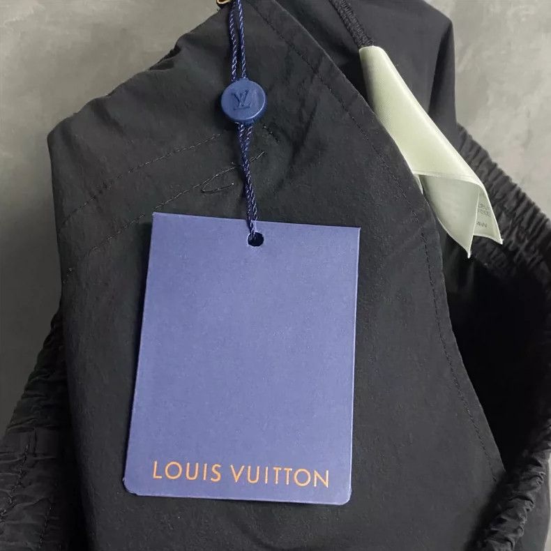 Louis Vuitton Louis Vuitton NBA Black Joggers with Logo Size US 34 / EU 50 - 6 Thumbnail