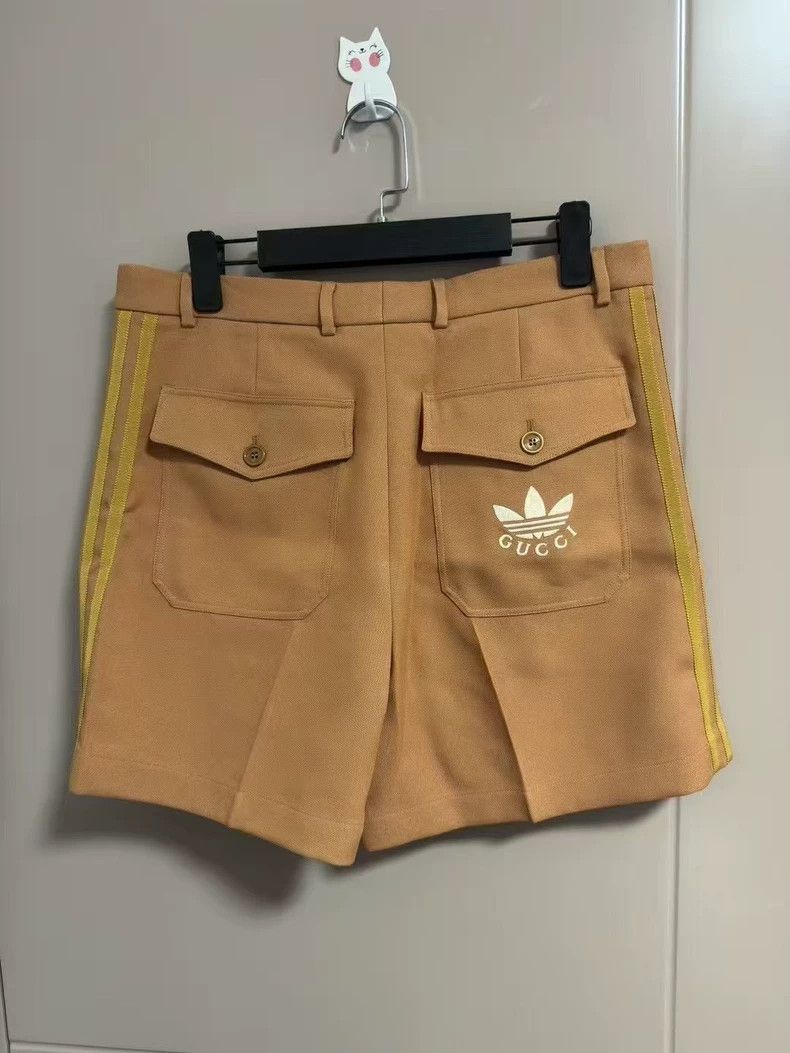 Gucci GUCCI x adidas shorts with striped edges Size US 44 / EU 60 - 2 Thumbnail