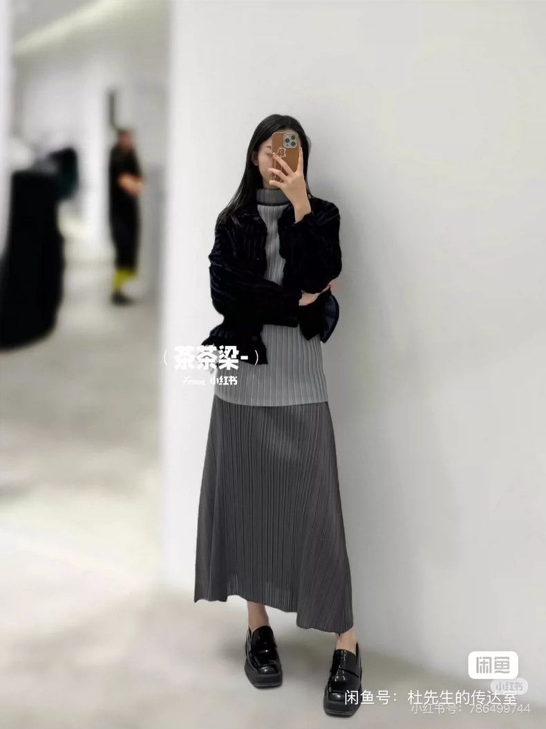 Issey Miyake Issey Miyake Pleated Skirt in Gray Brown-yf Size US 26 / EU 42 - 9 Thumbnail