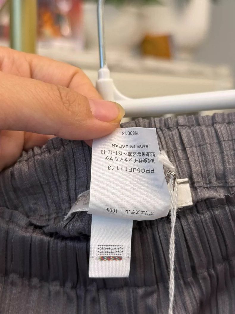 Issey Miyake Issey Miyake Pleated Pants in Dark Gray-yf Size US 26 / EU 42 - 4 Thumbnail