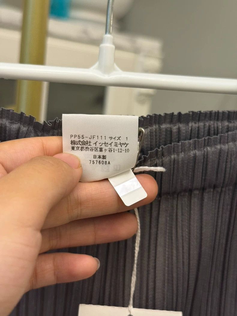 Issey Miyake Straight Leg Pants in Dark Gray-yf