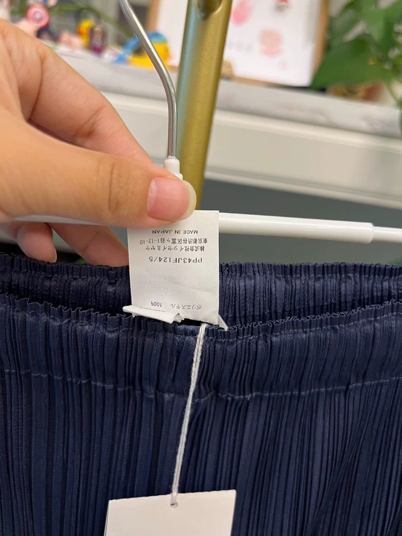 Issey Miyake Navy Blue Pleated Wide Leg Pants-yf Size US 26 / EU 42 - 4 Thumbnail