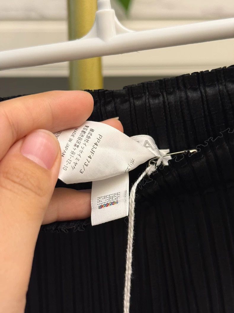 Issey Miyake Black Pants with Blue Side Stripes-yf Size US 26 / EU 42 - 4 Thumbnail