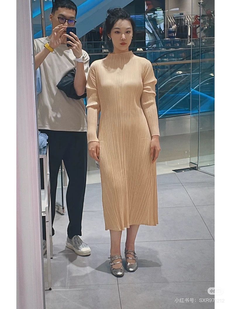 Issey Miyake Beige Dress with Pleated Design-yf Size 22" - 2 Thumbnail