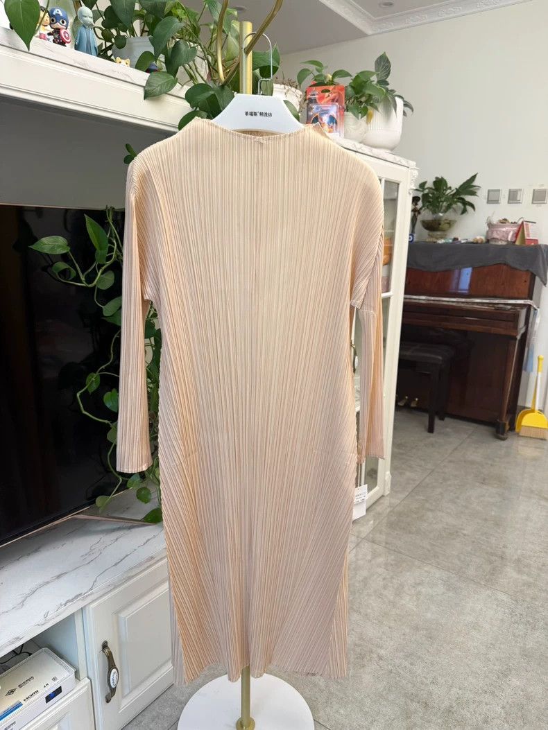 Issey Miyake Beige Dress with Pleated Design-yf Size 22" - 3 Thumbnail