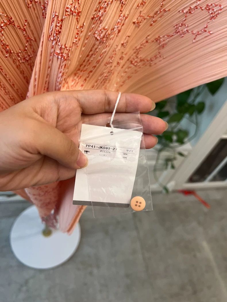 Issey Miyake Issey Miyake Pink Pleated Shoulder Wrap-yf Size M / US 6-8 / IT 42-44 - 4 Thumbnail