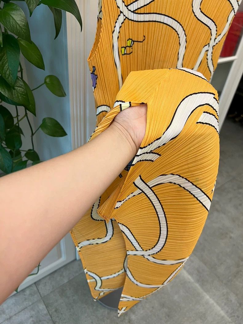 Issey Miyake Issey Miyake Yellow Dress with Patterns-yf Size 22" - 6 Thumbnail