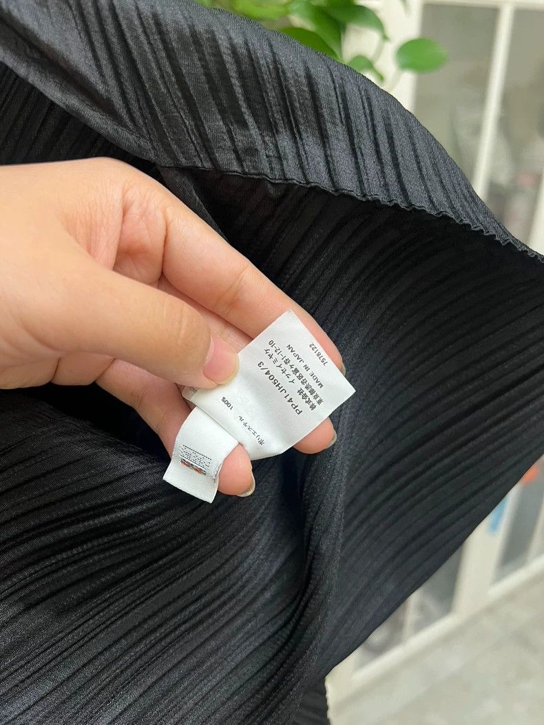 Issey Miyake Issey Miyake Pleated Dress in Black-yf Size US 26 / EU 42 - 3 Thumbnail