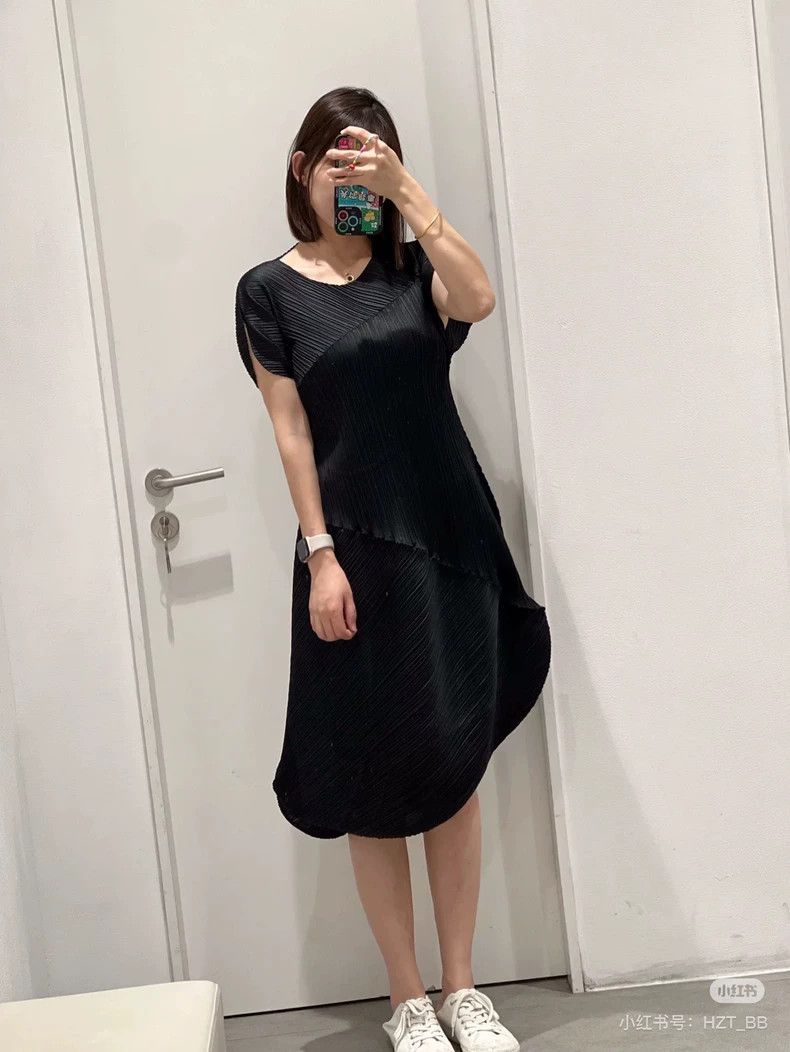 Issey Miyake Issey Miyake Pleated Dress in Black-yf Size US 26 / EU 42 - 6 Thumbnail