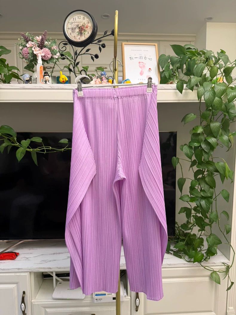 Issey Miyake Pleated Wide-Leg Pants in Light Purple-yf Size US 26 / EU 42 - 6 Thumbnail