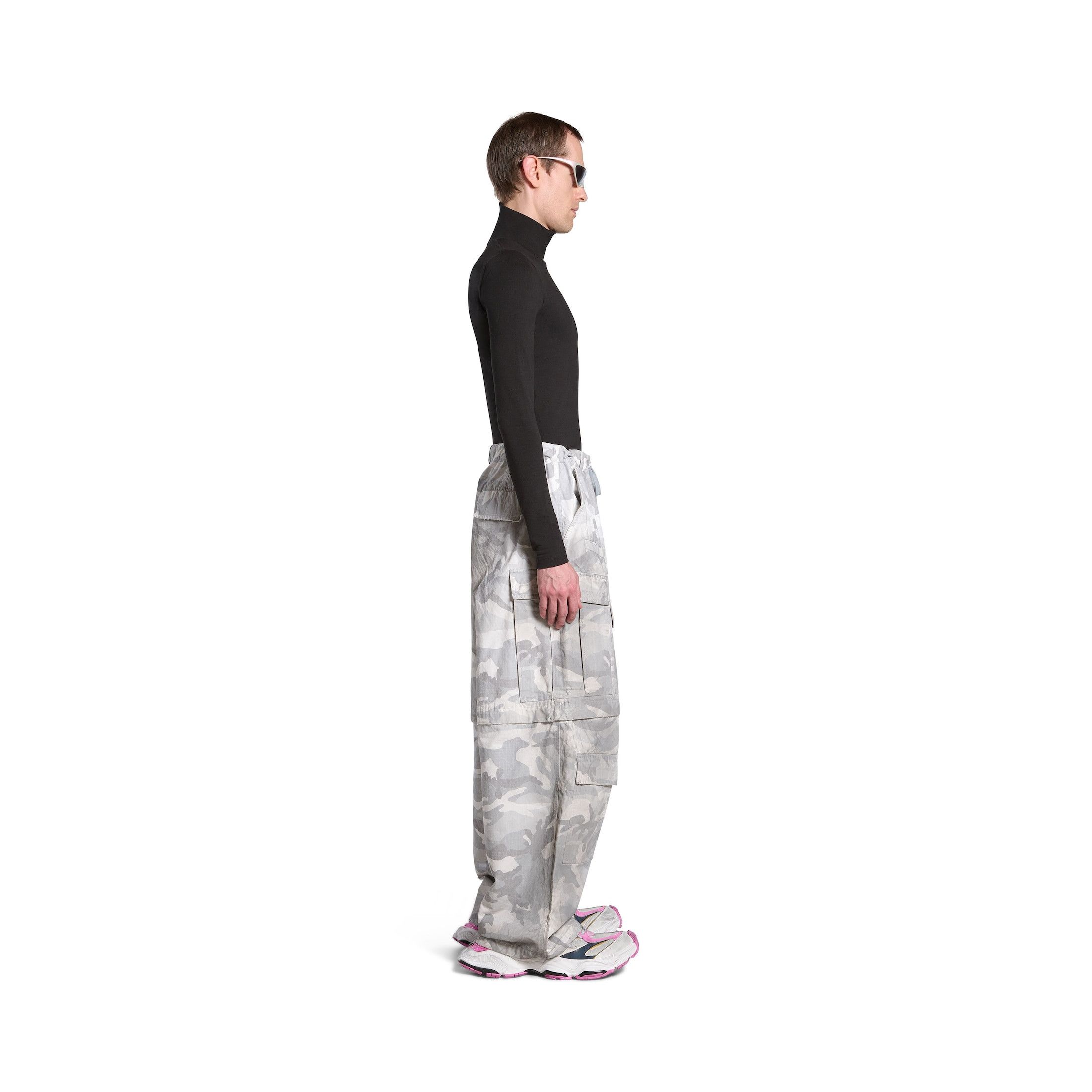 Balenciaga LARGE CARGO PANTS IN LIGHT GREY Size US 30 / EU 46 - 7 Thumbnail