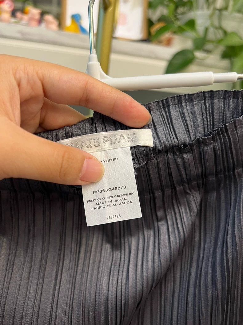 Issey Miyake Issey Miyake Pleated Midi Skirt in Dark Gray-yf Size 22" - 3 Thumbnail