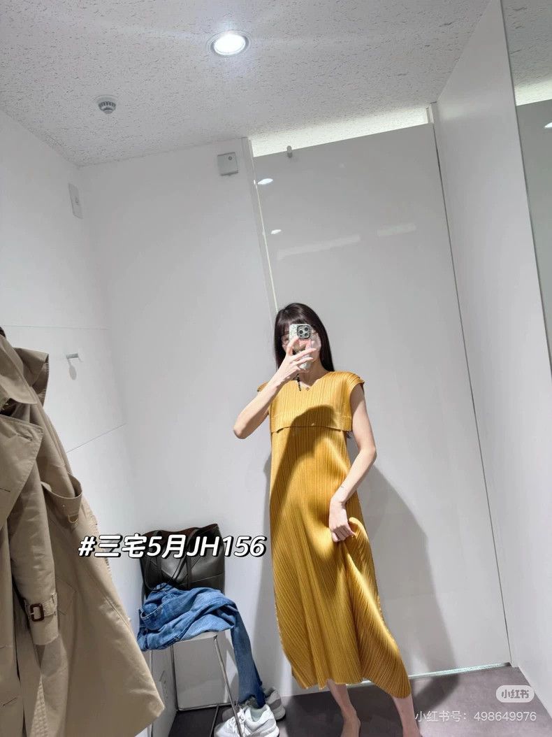 Issey Miyake Issey Miyake Pleated Dress in Golden Color-yf Size 22" - 7 Thumbnail