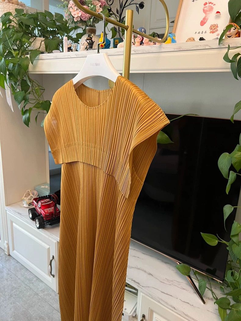 Issey Miyake Issey Miyake Pleated Dress in Golden Color-yf Size 22" - 3 Thumbnail