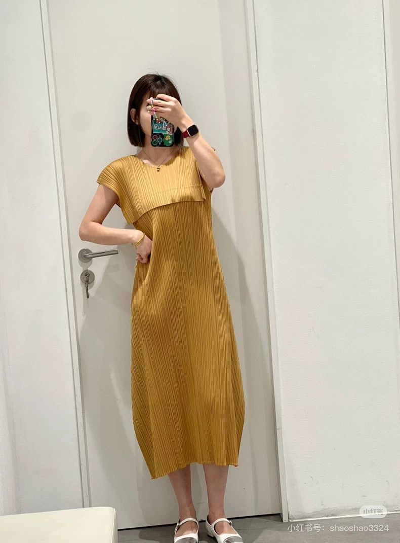 Issey Miyake Issey Miyake Pleated Dress in Golden Color-yf Size 22" - 2 Thumbnail