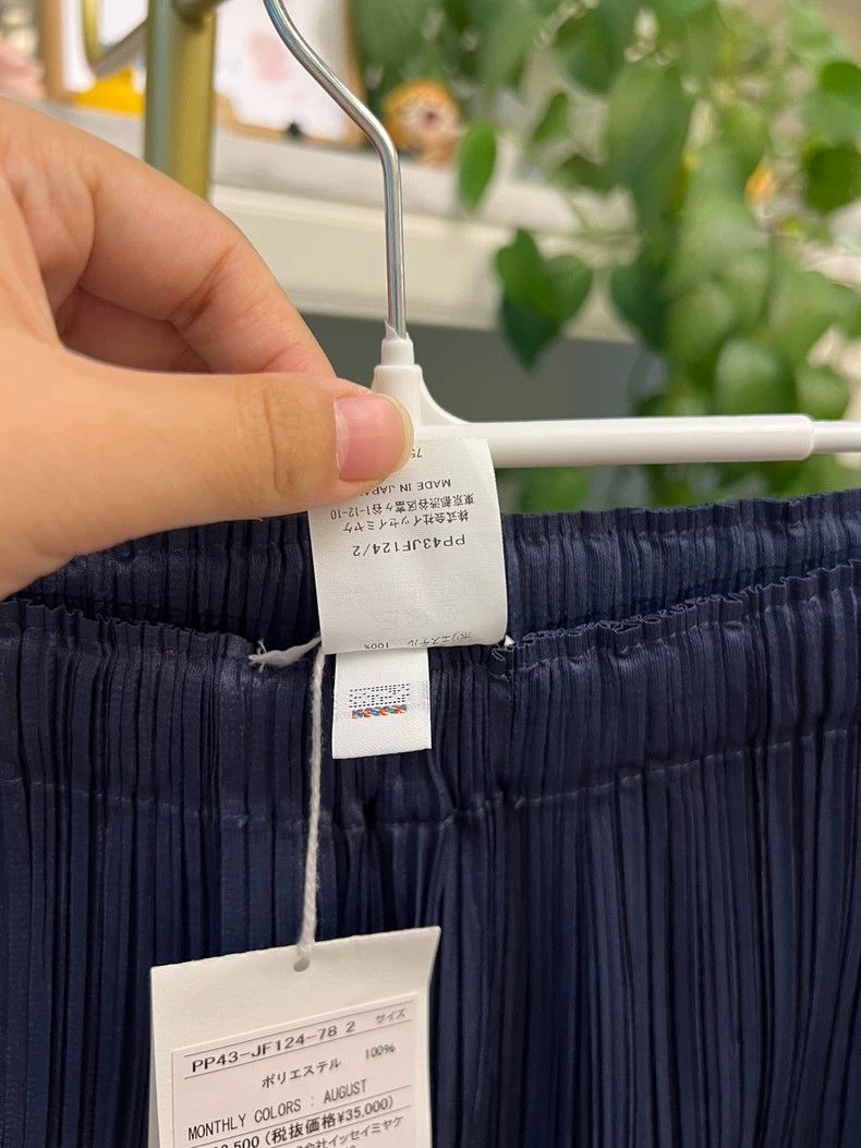 Issey Miyake New Japanese Navy Blue Pleated Pants-yf Size US 26 / EU 42 - 5 Thumbnail