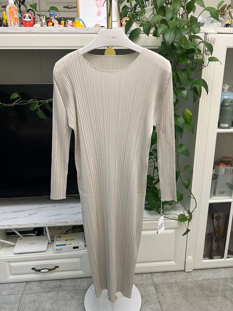 Issey Miyake Issey Miyake Beige Dress with Long Sleeves-yf Size 22" - 2 Thumbnail