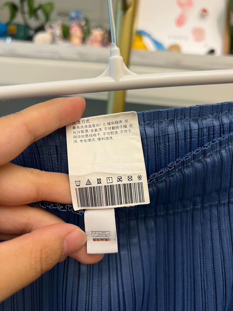 Issey Miyake Issey Miyake Pleated Skirt in Misty Blue-yf Size 22" - 5 Thumbnail