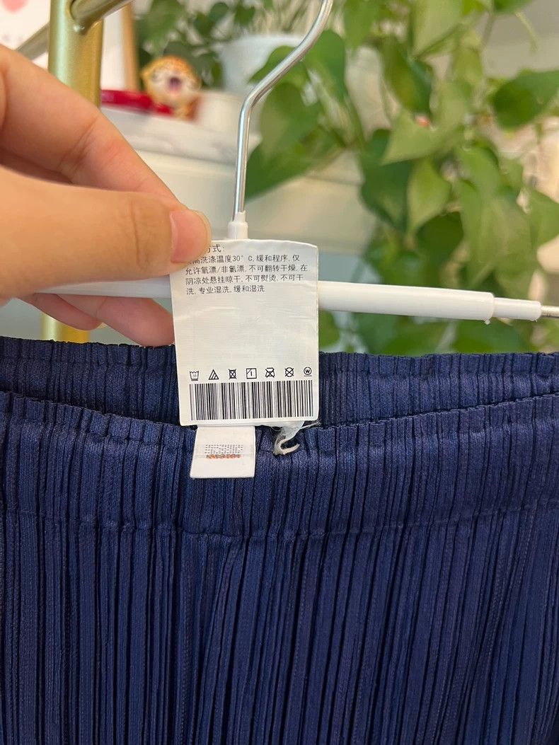 Issey Miyake Issey Miyake Wide-leg Pants in Dark Blue-yf Size US 26 / EU 42 - 5 Thumbnail