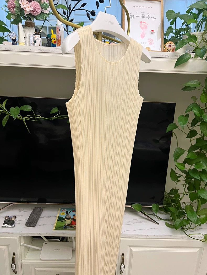 Issey Miyake Elegant Beige Dress with Embroidery Detail-yf Size 22" - 3 Thumbnail